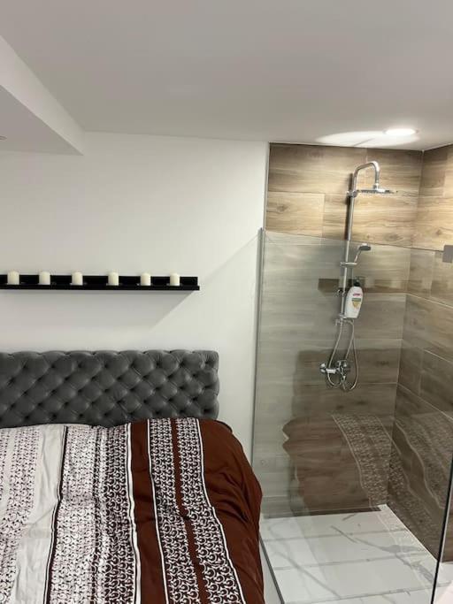 Lovely Apartment In City Center . Belgrado Esterno foto